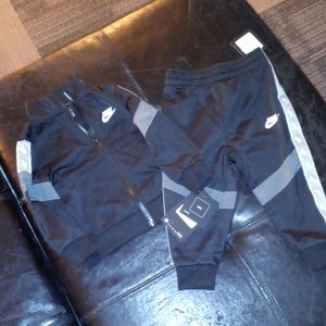Nike sweat suit two-piece set
